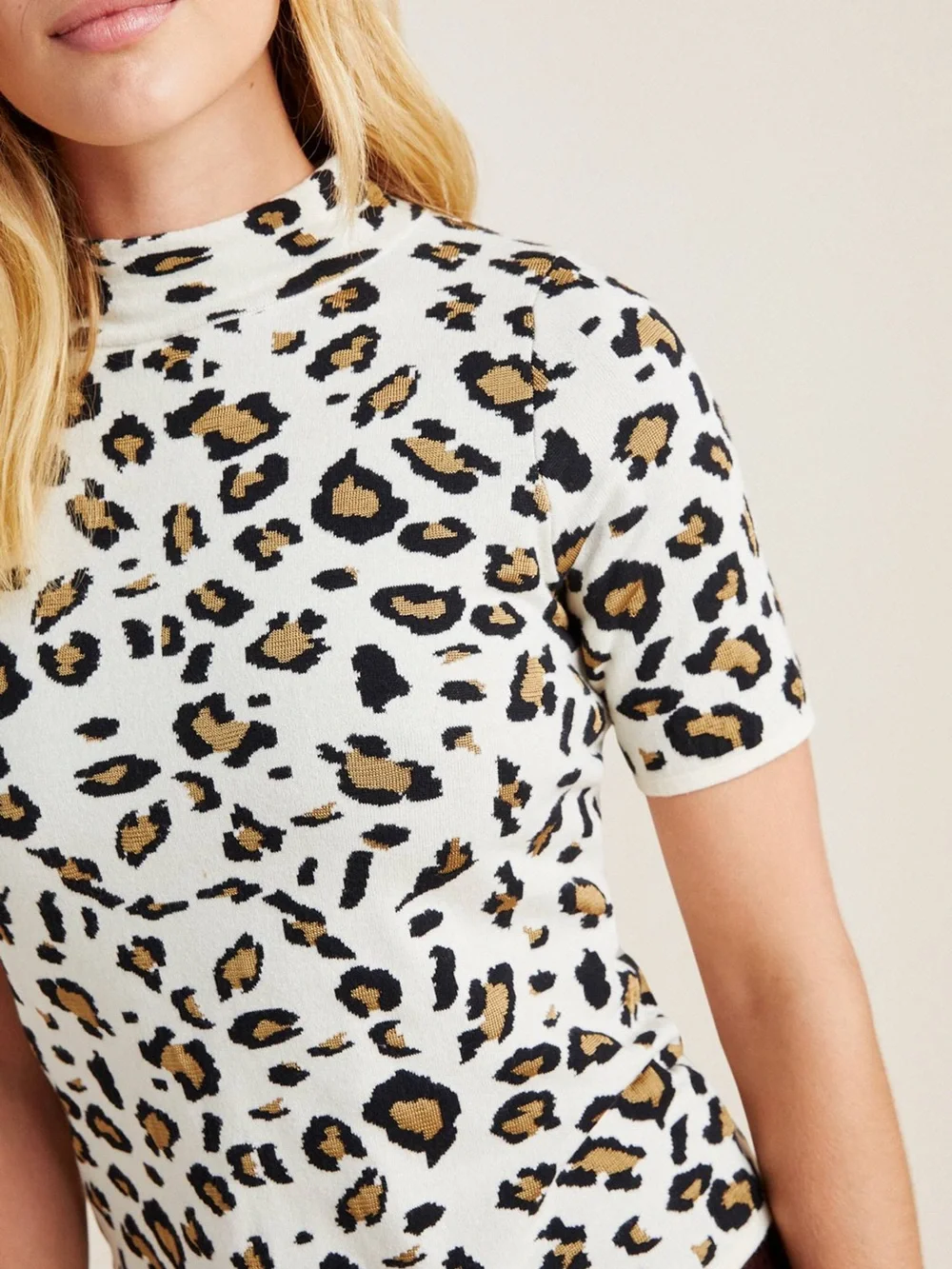 Anthropologie Naomi Mock Neck Leopard Print Knit Sweater Tee XS